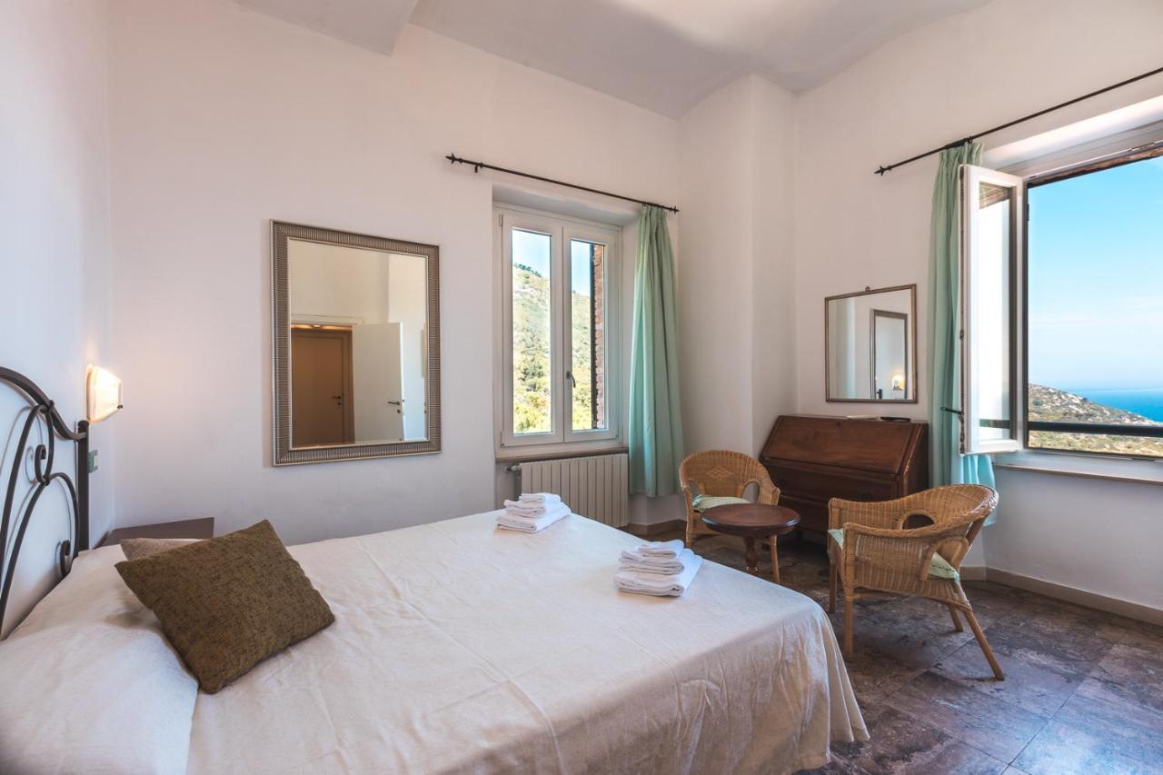 Hotel Castello Monticello Giglio Porto Buitenkant foto